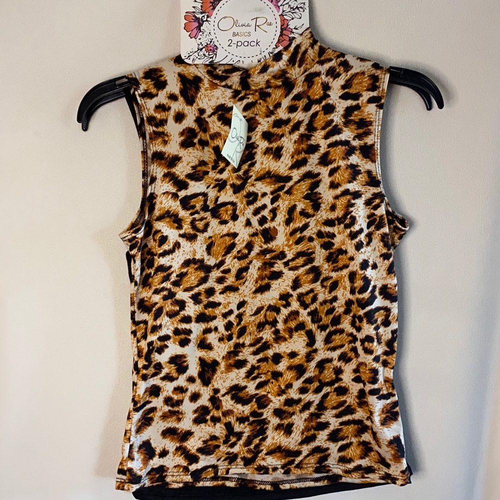 Olivia Rae Pack of 2 Sleeveless Tops Size Small